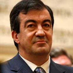 Álvarez Cascos recuerda que el PP nunca fue un partido de barones
