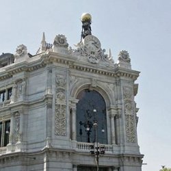 La economía siguió contrayéndose en el segundo trimestre, pero a menor ritmo