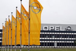 La china BAIC desafía a Magna y presenta una oferta por Opel