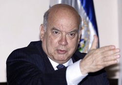 Insulza llega a Honduras para debatir la vuelta de Zelaya al poder