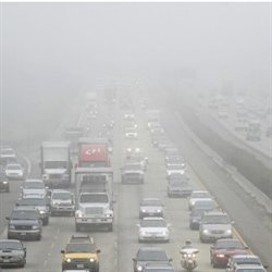 Vivir cerca del humo del tráfico duplica el deterioro de las arterias