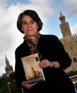 Matilde Asensi: 