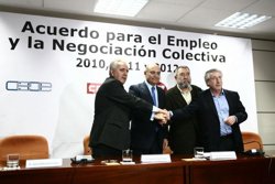 Patronal y sindicatos firman el acuerdo sobre negociación colectiva