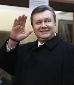 Yanukovich pide a Timoshenko que acepte su derrota