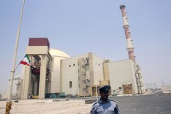 Japón impone sanciones adicionales a Irán por su programa nuclear