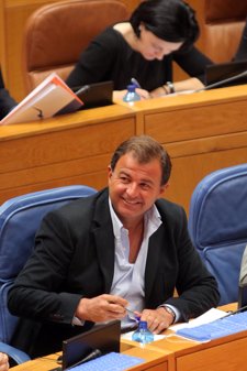 Guerra afirma que si hay solución para Vulcano la Xunta "sola" resolverá el problema