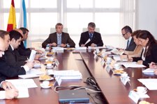 La Xunta pagará "mes a mes" para mejorar la "liquidez" municipal