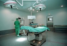 Condenado a pagar 78.000 euros por una liposucción mal hecha