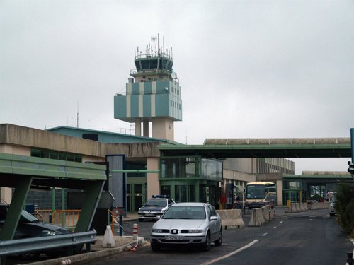 El Aeropuerto de Santiago registró un 15,5% de subida de pasajeros en julio