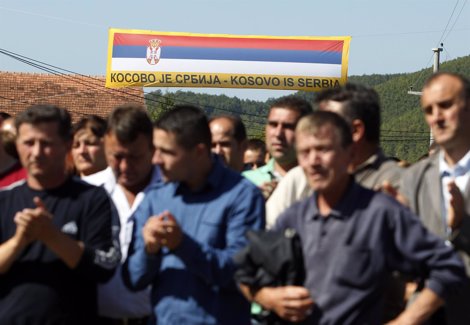 Serbokosovares Del Norte De Kosovo Se Manifiestan Contra La Independencia