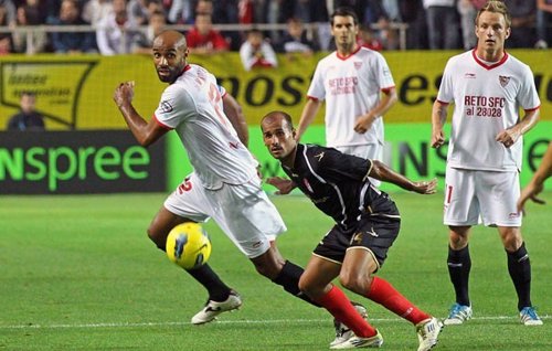 Kanouté no está descartado, aunque parece que Negredo sí