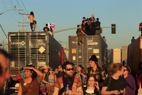 Movimiento 'Occupy Oakland' Detiene La Actividad Del Puerto De Oakland