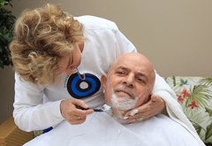 Foto: Lula se afeita la cabeza y la barba anticipándose a las consecuencias de la quimioterapia (EUROPA PRESS/INSTITUTO LULA)