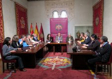 Jesús Julio Carnero Con Representantes De Las 16 ONG