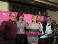 Rosa Diez Celebrando El Éxito En Las Elecciones