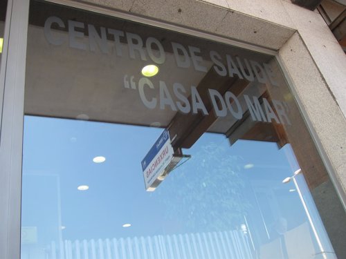 El Sergas sólo exigirá un "compromiso de pago" a personas con mutuas privadas o extranjeros