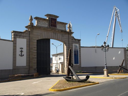Los trabajadores de Navantia Fene-Ferrol limitarán las horas extras para reducir la pérdida de empleo