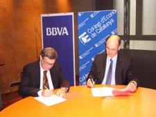 El decano del Col·legi d'Economistes Joan Casas (izquierda) en un acto reciente