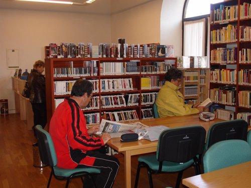 Las bibliotecas gallegas, entre las que cuentan con menor tasa de visitas