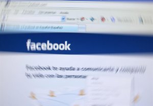 Pantalla Con Facebook Por Europa Press