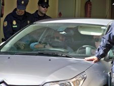El Cuco sale de los juzgados 