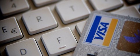 Teclado De Ordenador Y Tarjeta Visa