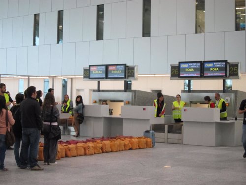 Lavacolla alcanzó en 2011 la "cifra récord" de 2,4 millones de pasajeros
