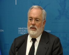 Cañete comparece tras Consejo Agricultura y Pesca