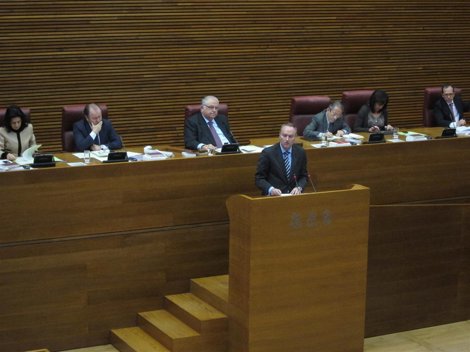 Fabra Comparece En Las Corts Para Explicar Las Medidas De Ajuste Del Consell