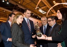 Férriz, Entrega Aceite De Jaén, A Los Príncipes De Asturias En Fitur 2012.