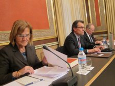 Los Pte.N.De Gispert (Parlament), A.Mas (Generalitat), E.Aja (Consell Garanties)