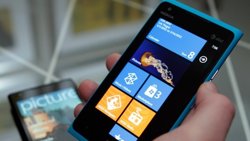 Foto: Nokia podría presentar un Lumia 910 en Europa en el mes de mayo (NOKIA)