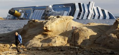 Foto: Costa Cruceros niega haber "autorizado" la maniobra del 'Concordia' (REUTERS/MAX ROSSI)