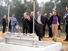 Díaz Trillo Visita Las Obras De Mejora De La Red En El Polígono La Isla