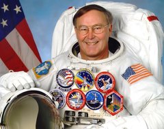 Foto: Se retira el primer astronauta que viajó siete veces al espacio (NASA)