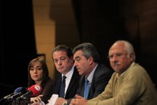 Familiares De Niños Robados Durante El Franquismo