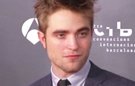 Robert Pattinson no sabe dar besos de película