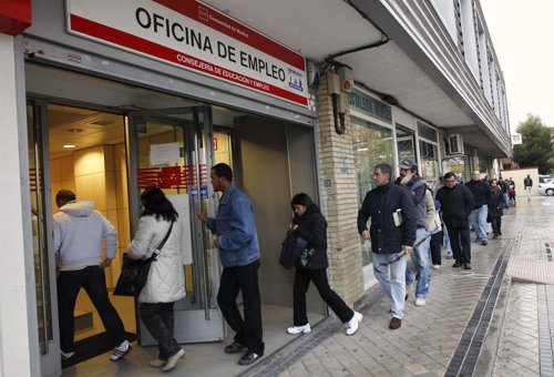 El paro sube en 13.050 personas en enero, un 5% más