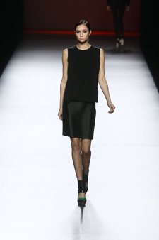 Diseños De Amaya Arzuaga En La Mercedes-Benz Fashion Week Madrid 