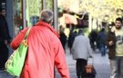 La confianza del consumidor baja casi tres puntos 