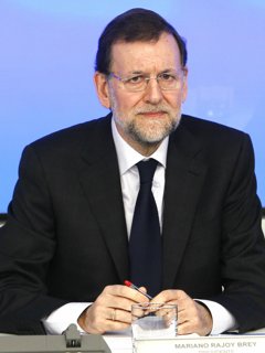 Foto: Rajoy recibe a senadores de EEUU para explicarles su compromiso con la crisis (EUROPA PRESS)