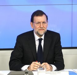 Rajoy recibe a senadores de EEUU para explicarles su compromiso con la crisis