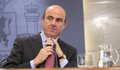 Foto: El Gobiernu limita a 300.000 euros el sueldu n'entidaes interveníes  (Europa Press)