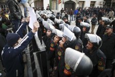 Los Egipcios Protestan En Tahrir Contra La Violencia En Port Said
