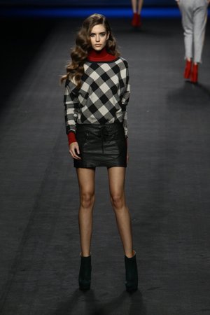 TCN: homenaje al estilo PREPPY con toques GARÇON