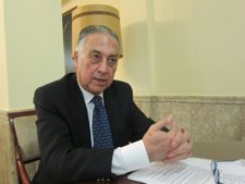 El Subdelegado Del Gobierno En Huelva, Enrique Pérez Viguera.