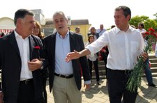 Viera, Griñán Y Espadas En Sevilla