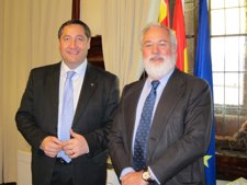 Consejero Agricultura Catalán, Josep Maria Pelegrí, Con Arias Cañete En Madrid