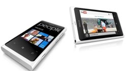 Foto: Llega a España el Nokia Lumia 800 en blanco (NOKIA)