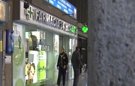 Dos encapuchados atracan una farmacia